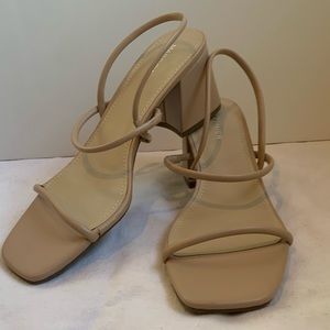 Marc Fisher Heeled Sandle in Color Sand Women’s SIZE 8.5M